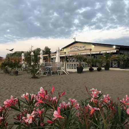 Marina Surf Hotell Năvodari Exteriör bild