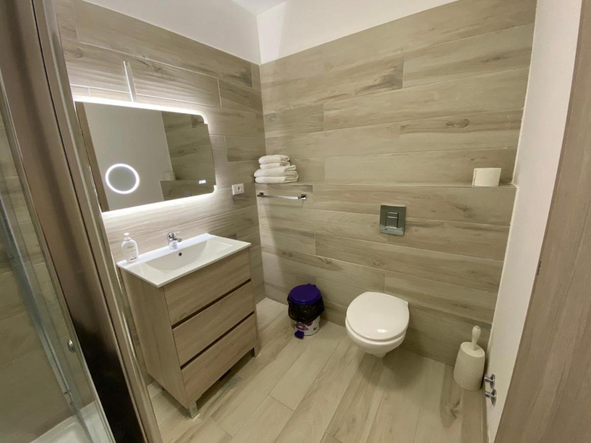 Marina Surf Hotell Năvodari Exteriör bild