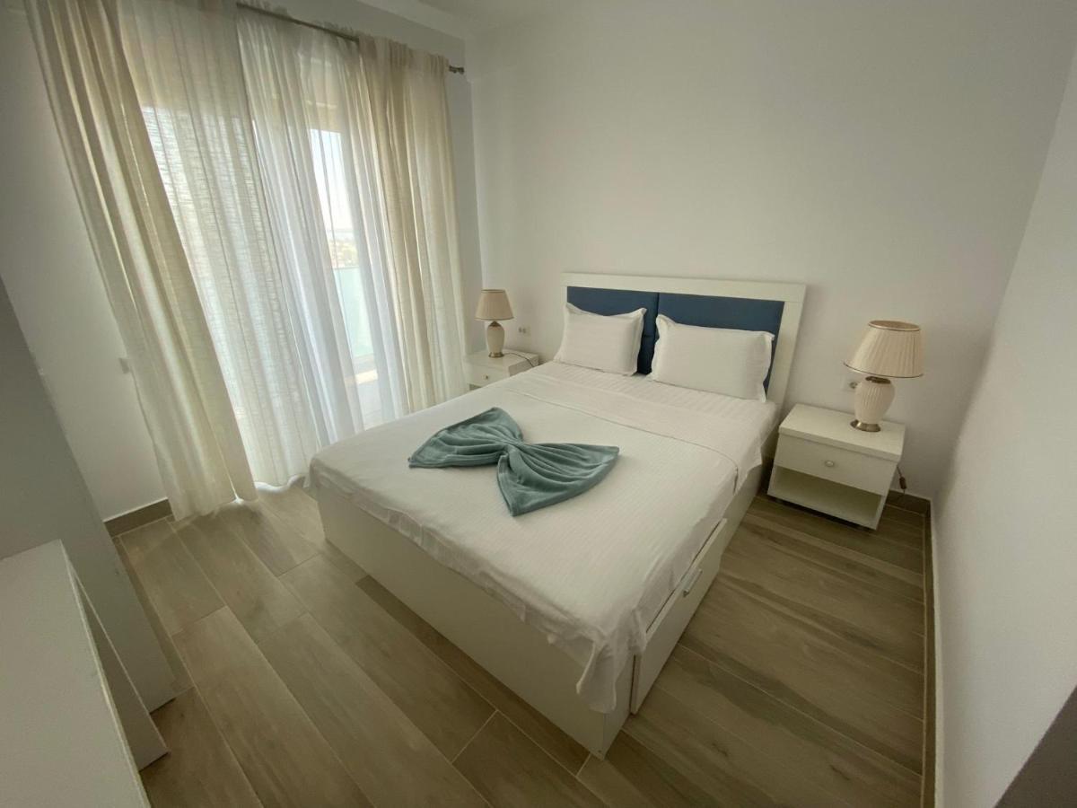 Marina Surf Hotell Năvodari Exteriör bild
