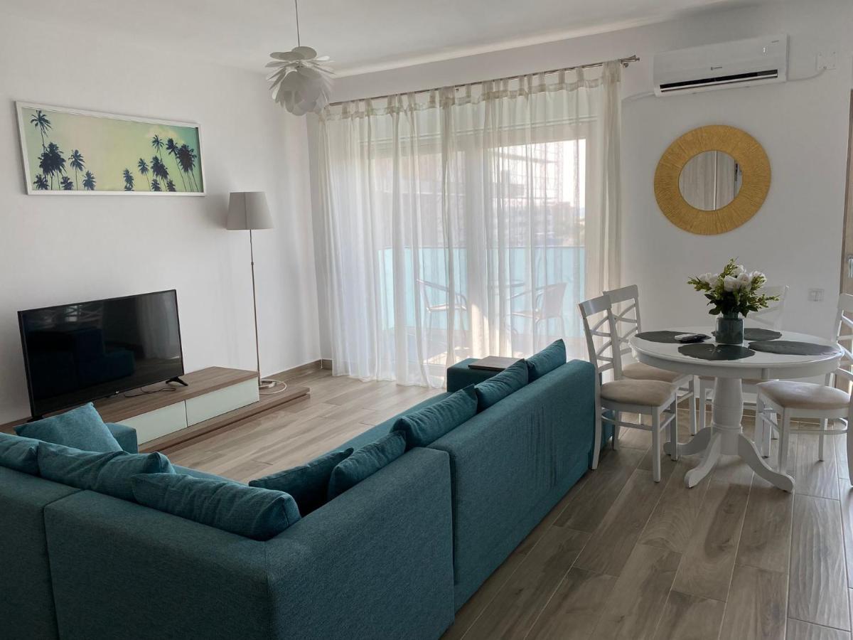 Marina Surf Hotell Năvodari Exteriör bild